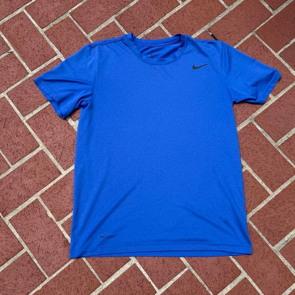 Light blue nike athletic t shirt